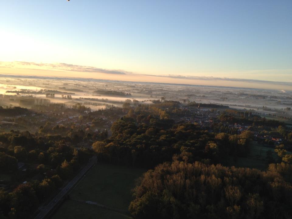 ochtend ontwaken luchtballon